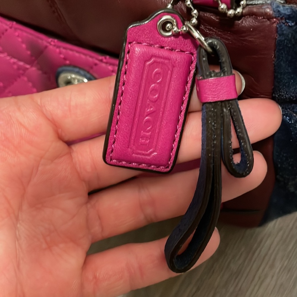 Coach Handbag with Cross Body Strap - Picture 4 of 10